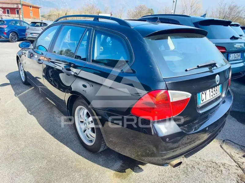 2005 BMW 318
