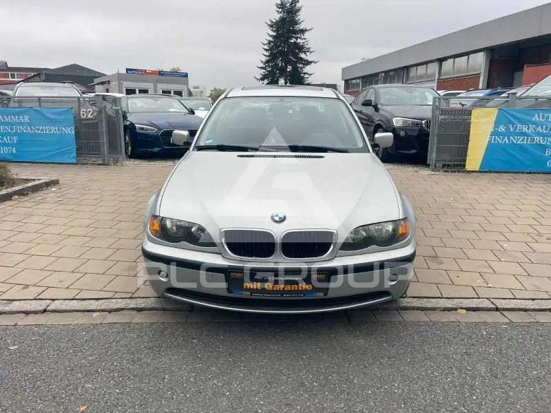 2005 BMW 318