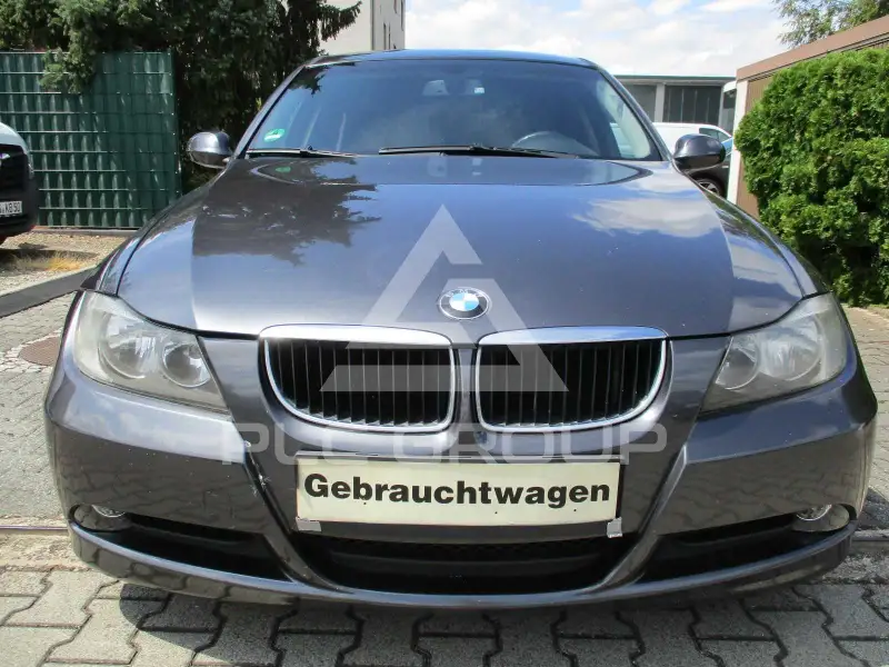 2005 BMW 318