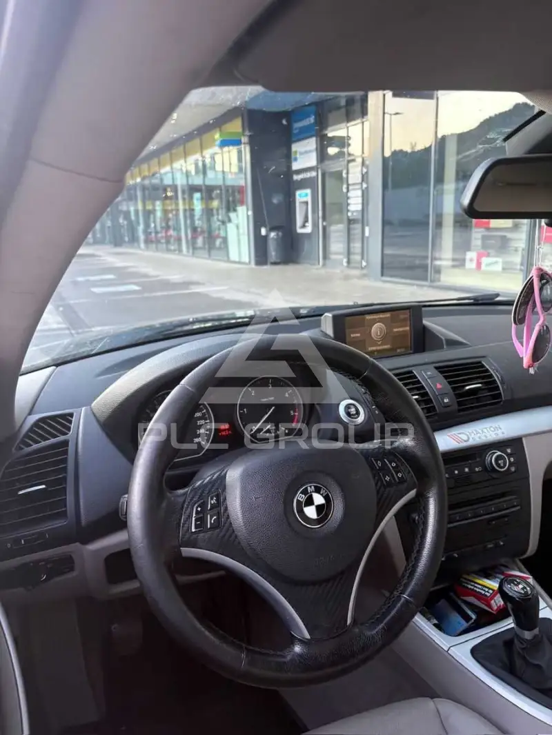 2005 BMW 120
