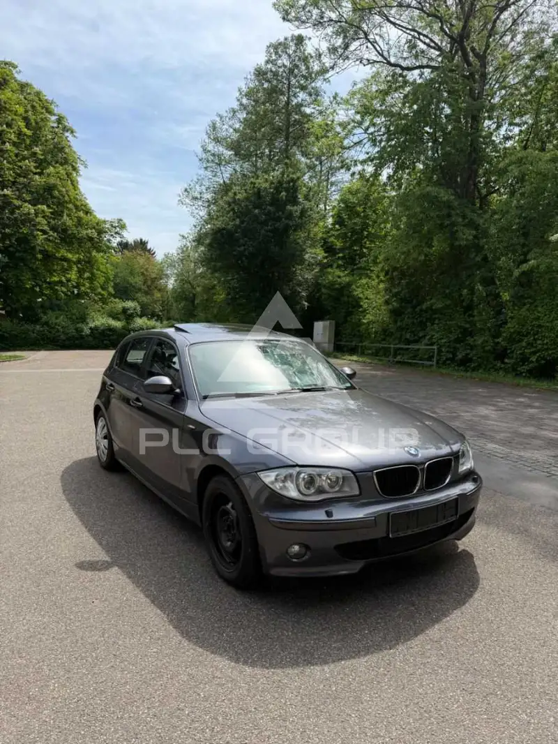 2005 BMW 120
