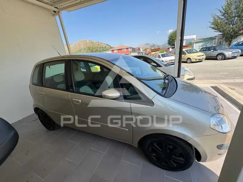 2005 Lancia Musa
