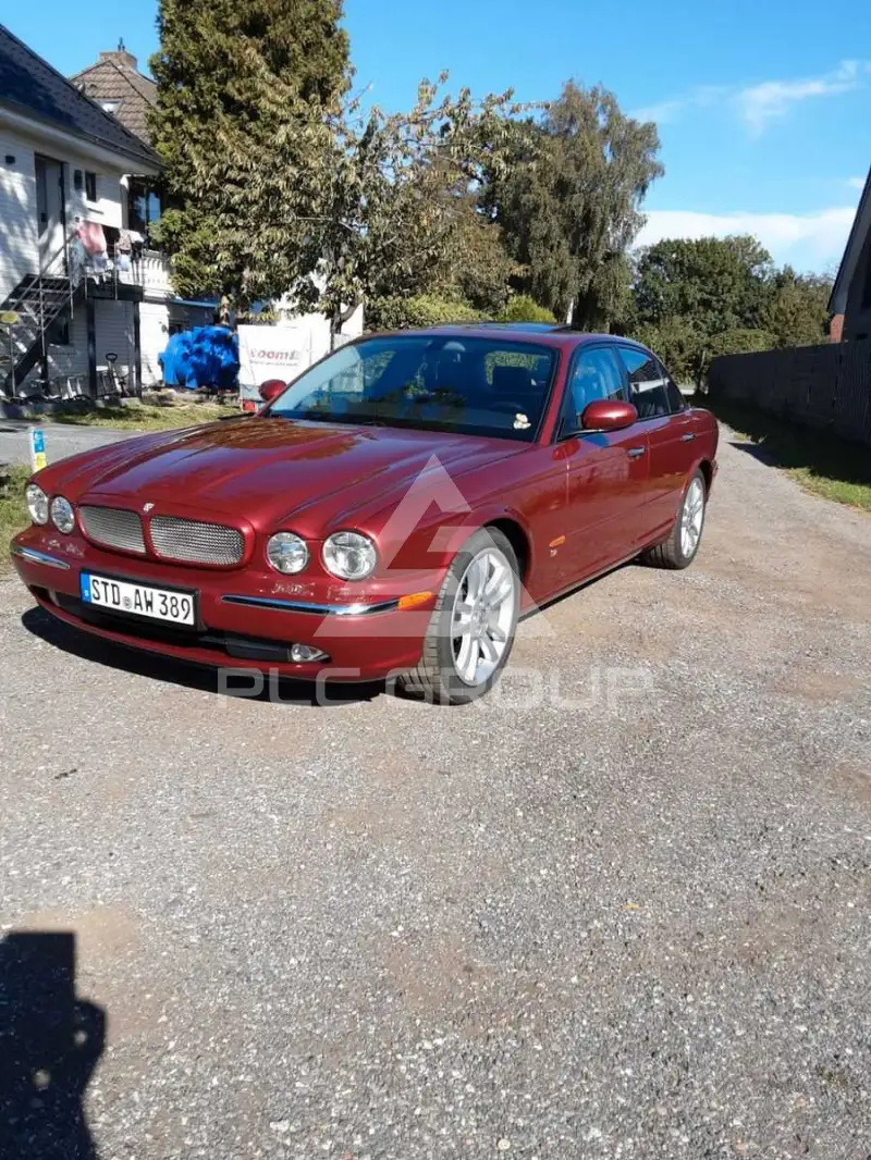 2005 Jaguar XJR