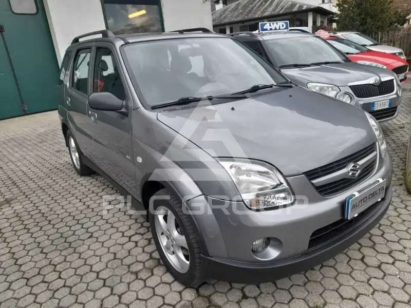 2005 Suzuki Ignis