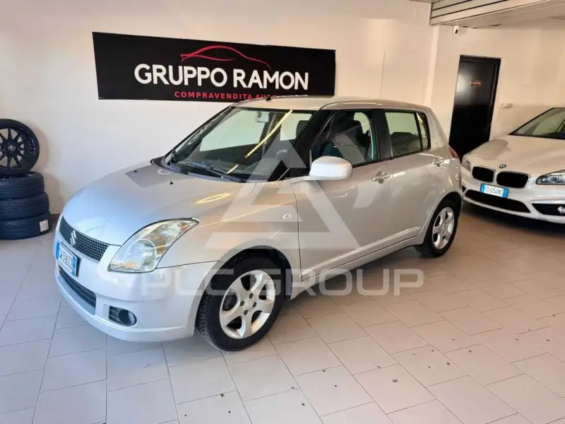 2005 Suzuki SWIFT