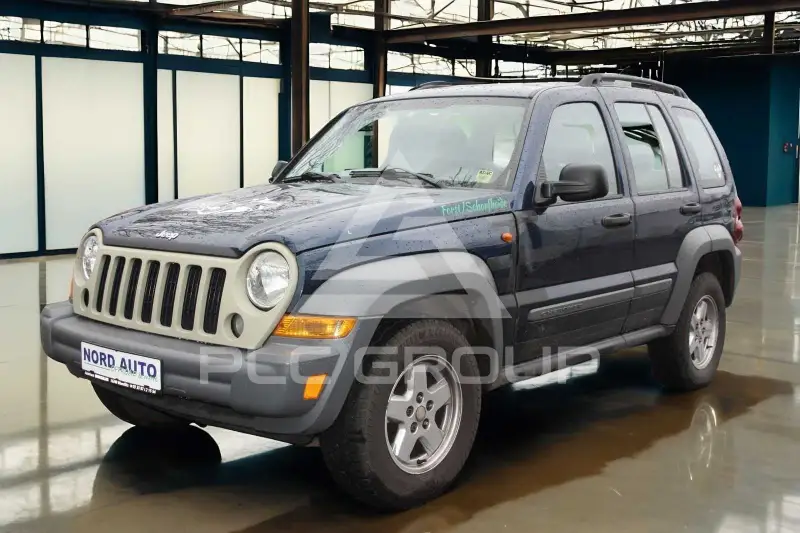 2005 Jeep CHEROKEE