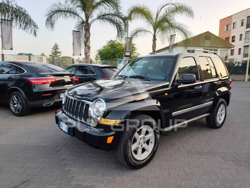 2005 Jeep CHEROKEE