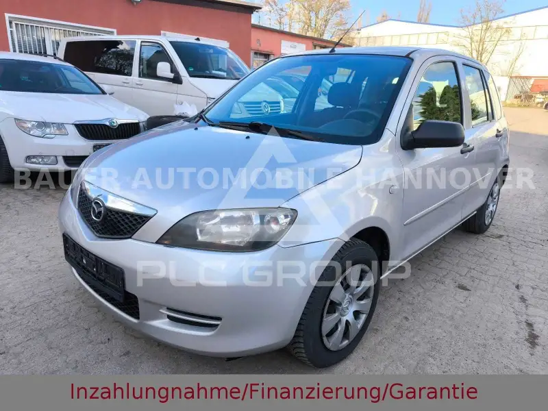 2005 Mazda 2