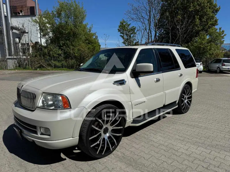 2005 Lincoln NAVIGATOR