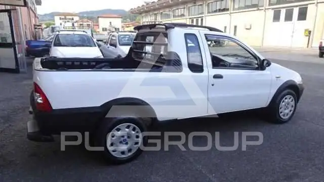 2005 Fiat Strada