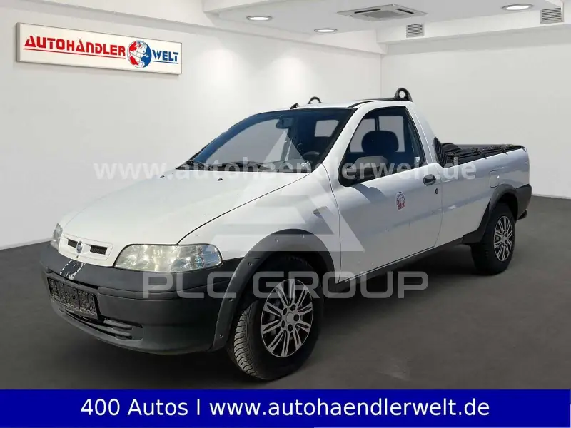 2005 Fiat Strada