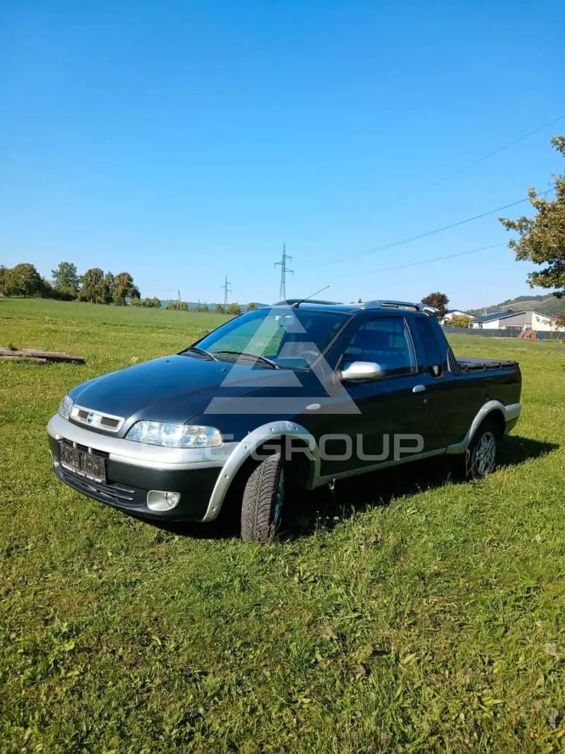 2005 Fiat Strada