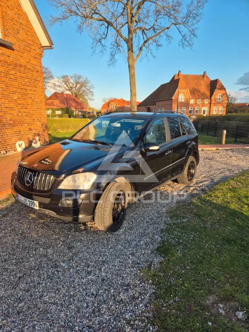 2005 Mercedes Benz ML 320