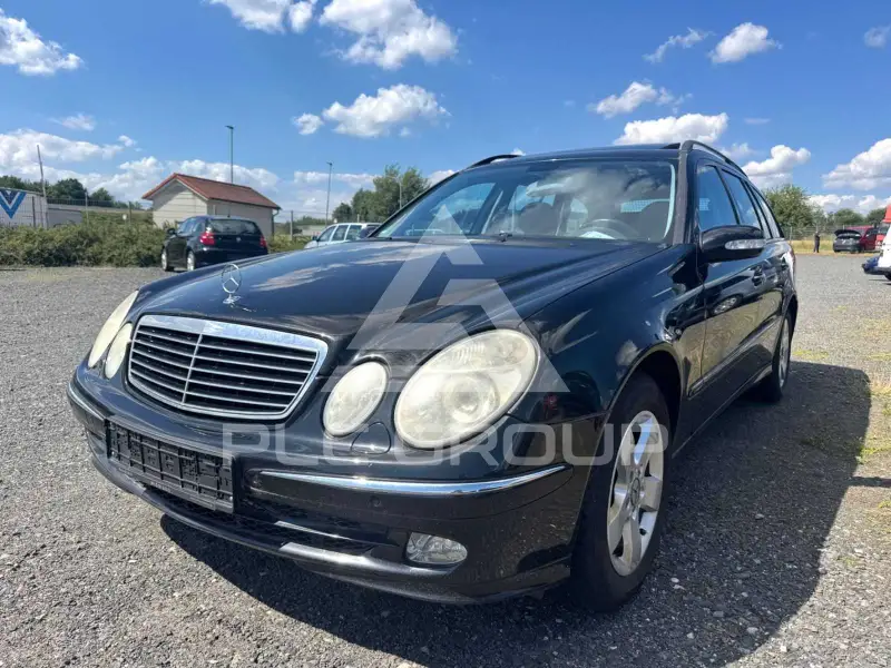 2005 Mercedes Benz E 320