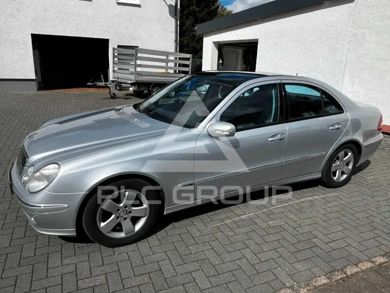 2005 Mercedes Benz E 320