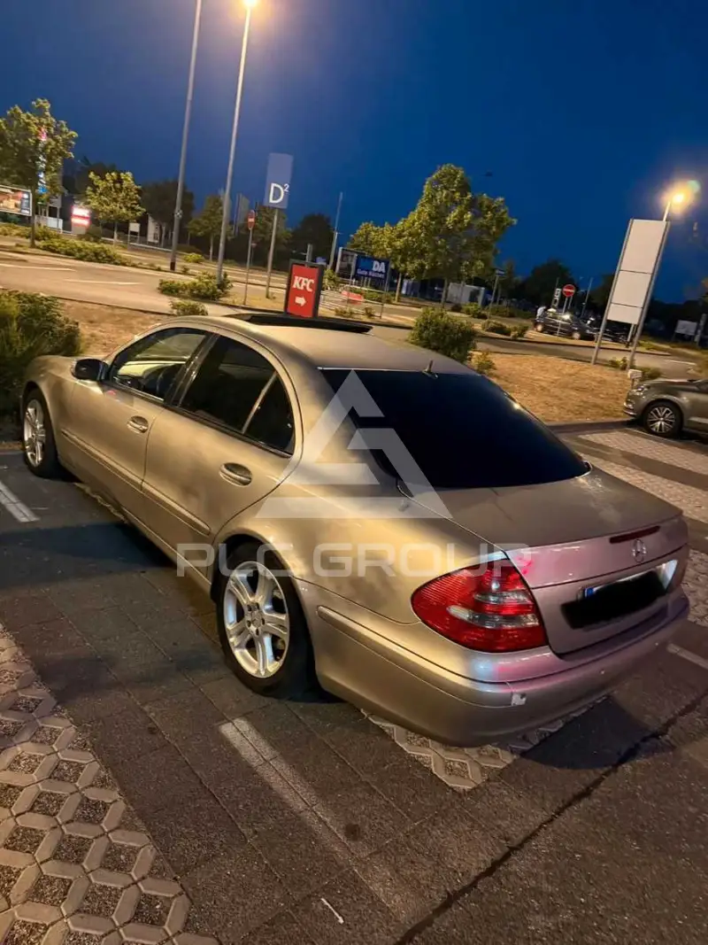 2005 Mercedes Benz E 320