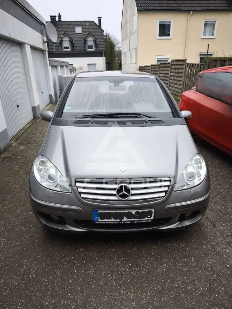 2005 Mercedes Benz 200