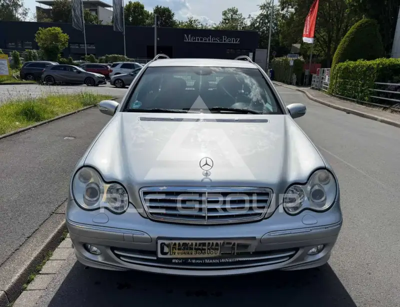 2005 Mercedes Benz 320