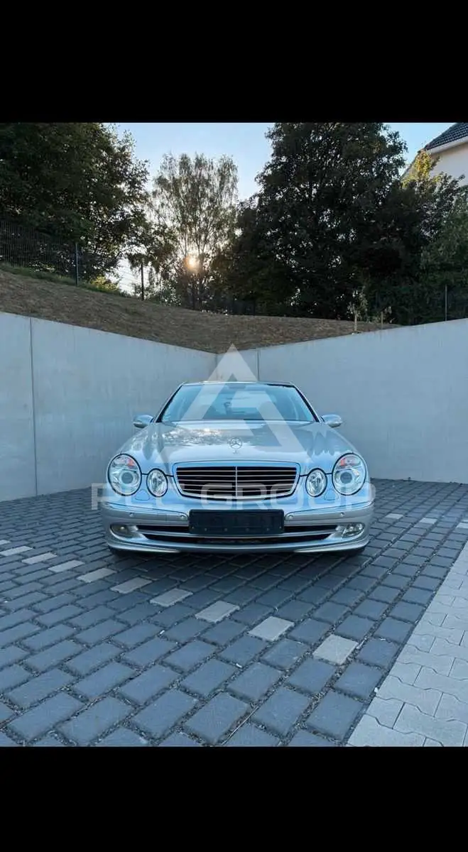 2005 Mercedes Benz E 280