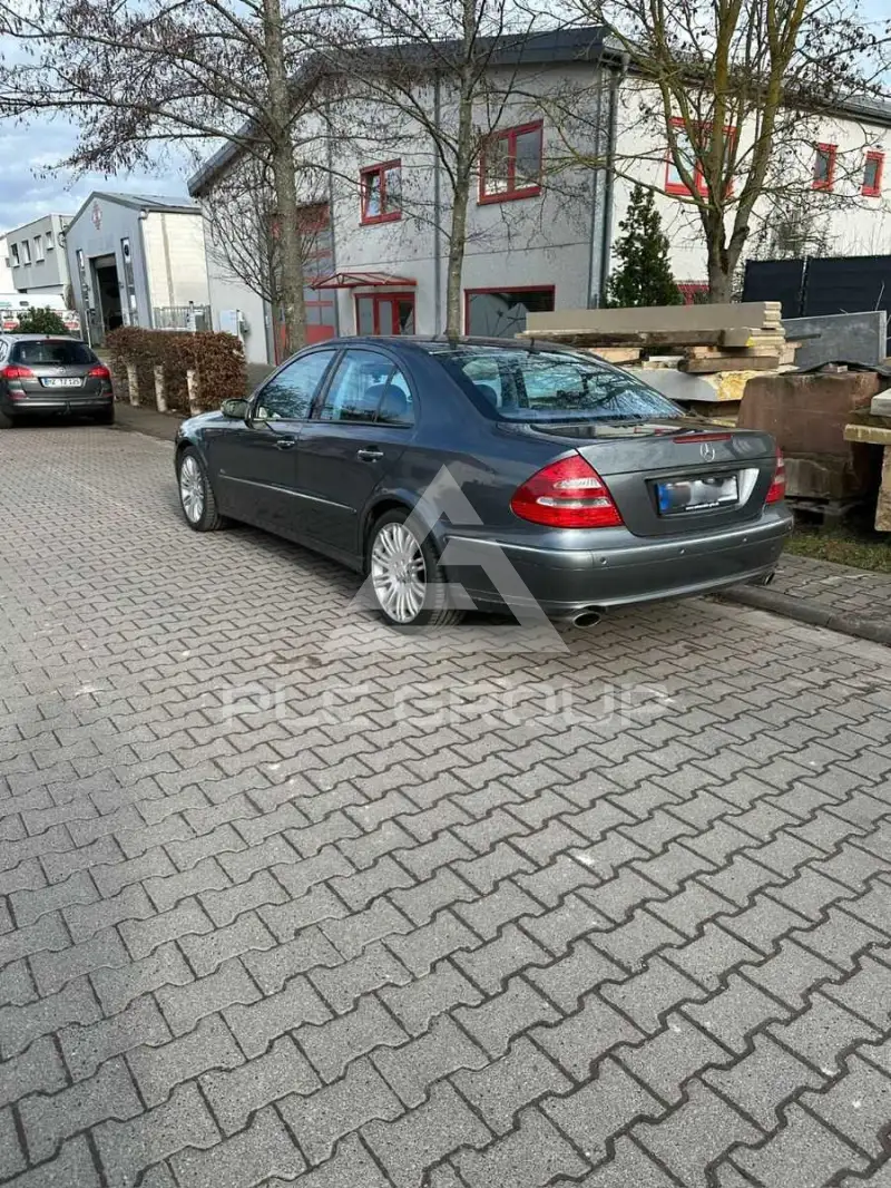 2005 Mercedes Benz E 280