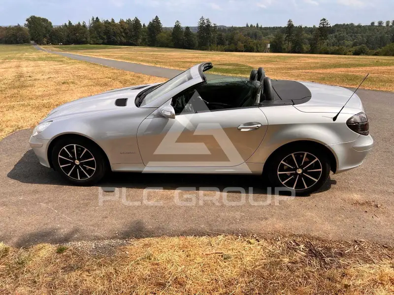 2005 Mercedes Benz SLK 200