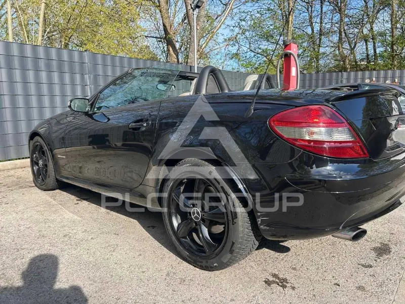 2005 Mercedes Benz SLK 200