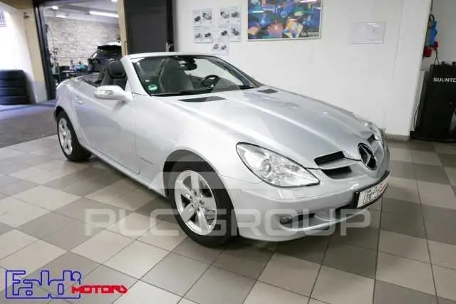 2005 Mercedes Benz SLK 200