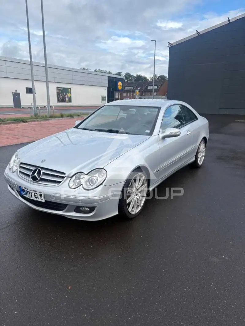 2005 Mercedes Benz CLK 200