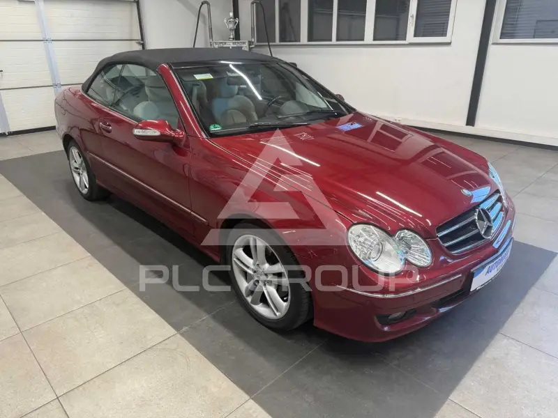 2005 Mercedes Benz CLK 200