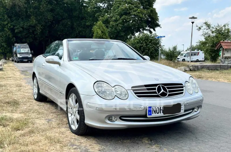2005 Mercedes Benz CLK 200