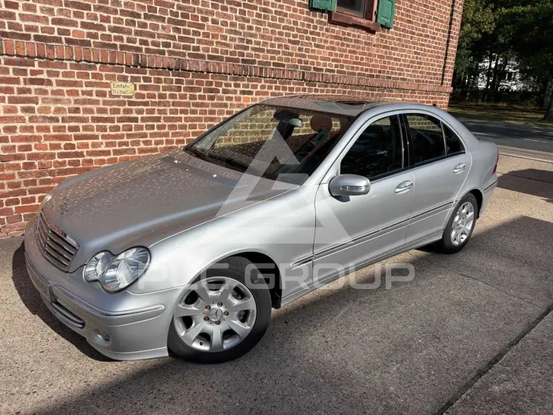 2005 Mercedes Benz C 240
