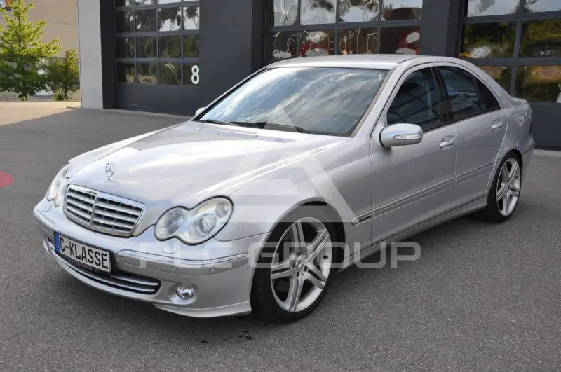 2005 Mercedes Benz C 320