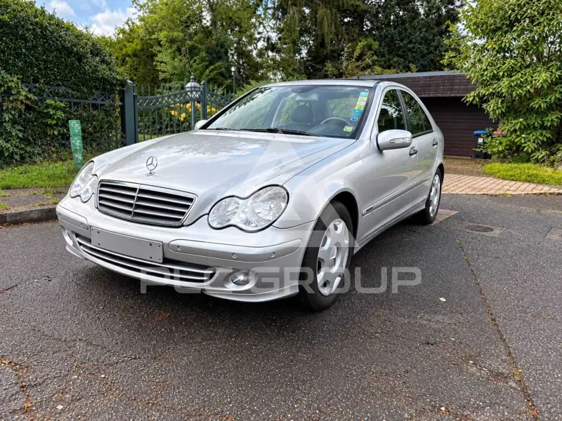 2005 Mercedes Benz 220