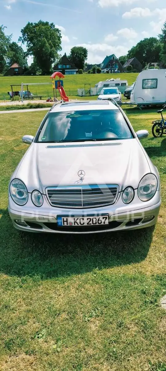 2005 Mercedes Benz 220