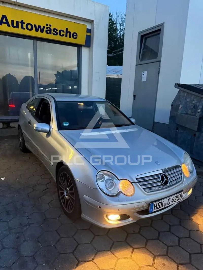 2005 Mercedes Benz 220