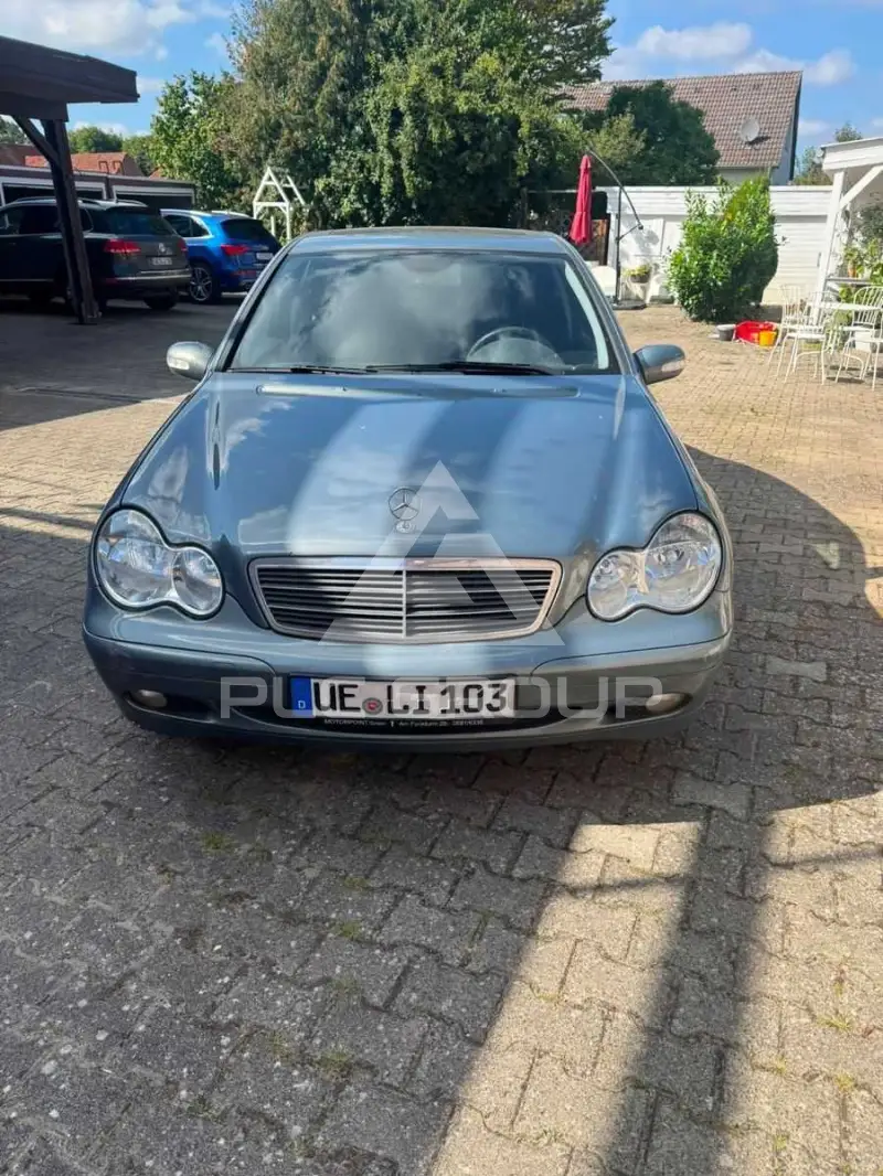 2005 Mercedes Benz 220