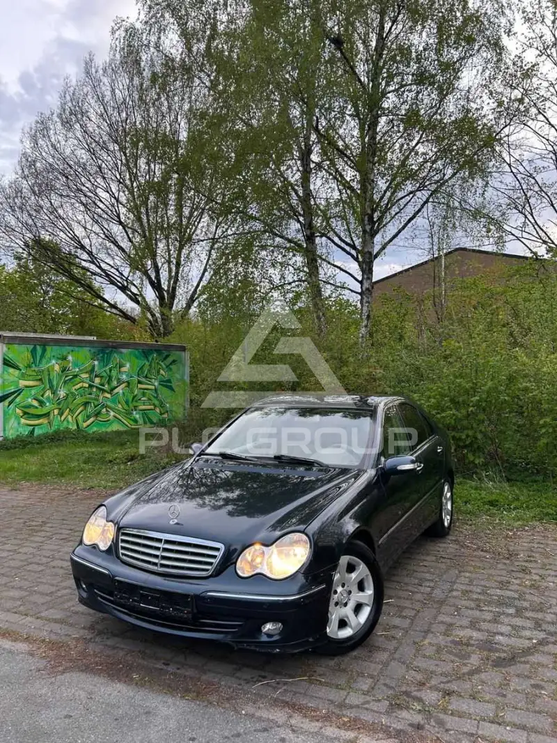 2005 Mercedes Benz C 220
