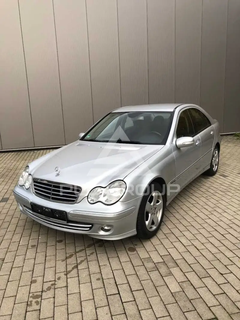 2005 Mercedes Benz C 220
