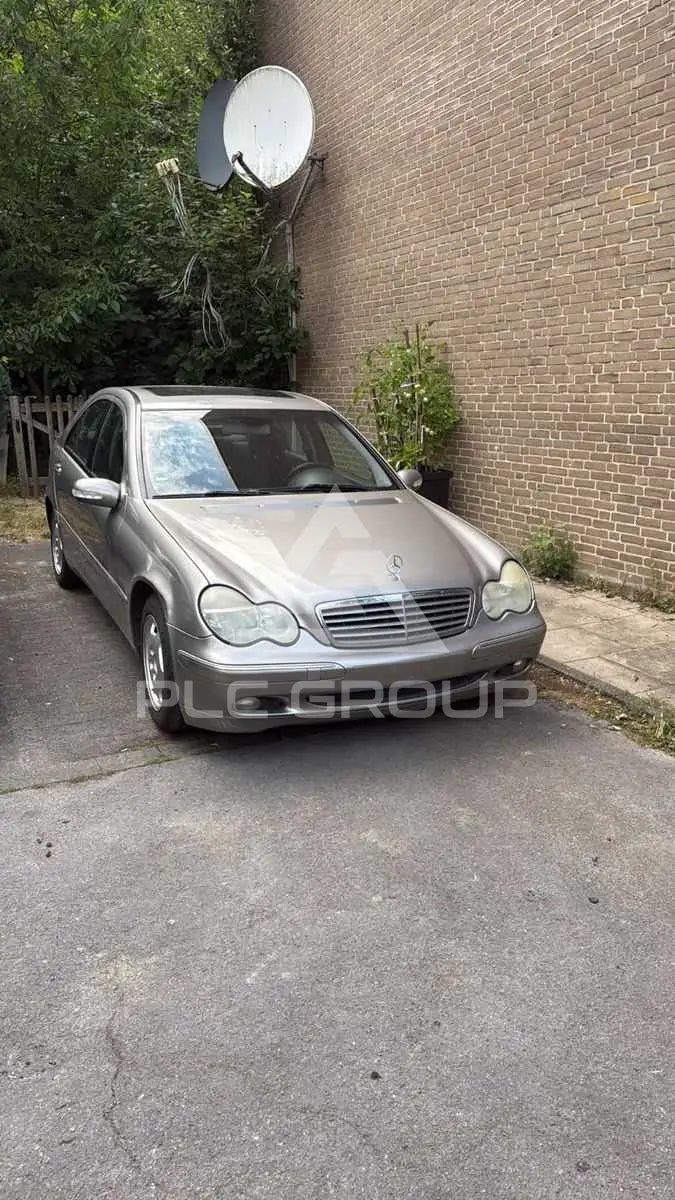 2005 Mercedes Benz C 220