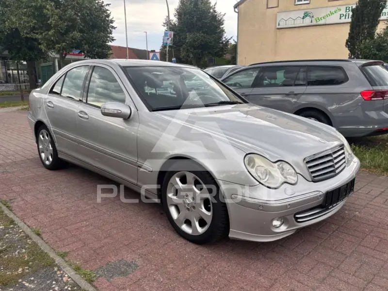 2005 Mercedes Benz C 220