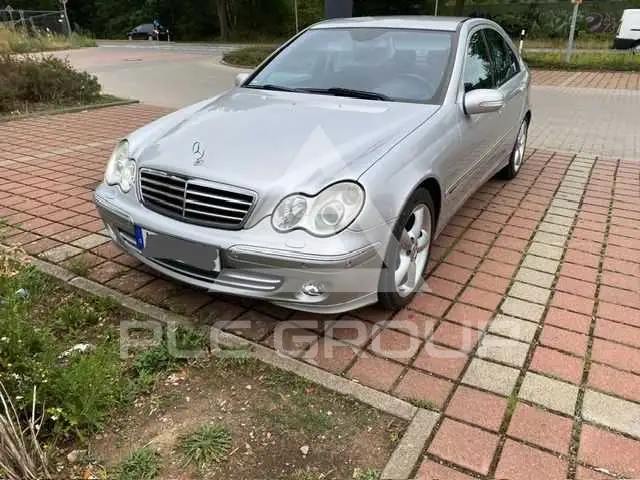 2005 Mercedes Benz C 220