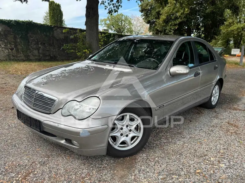2005 Mercedes Benz C 220