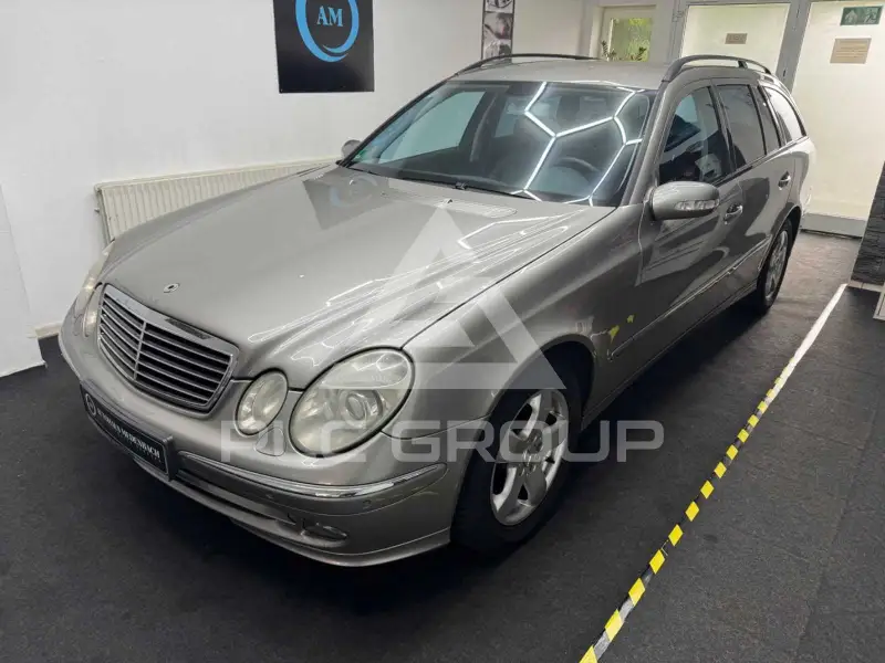 2005 Mercedes Benz E 200