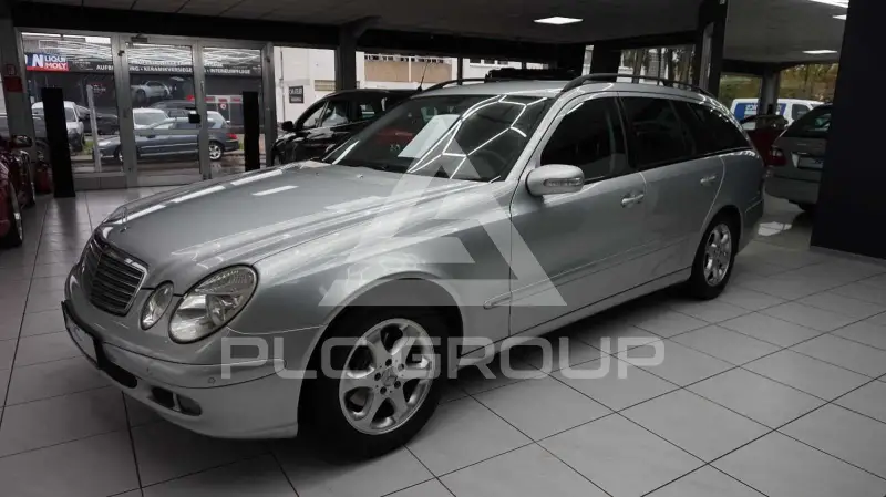 2005 Mercedes Benz E 200