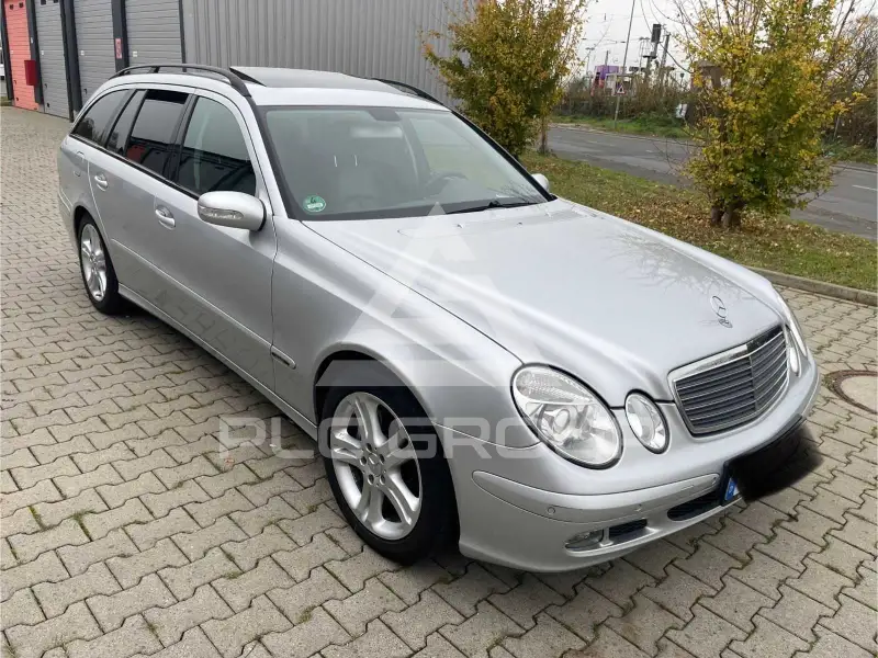 2005 Mercedes Benz E 200