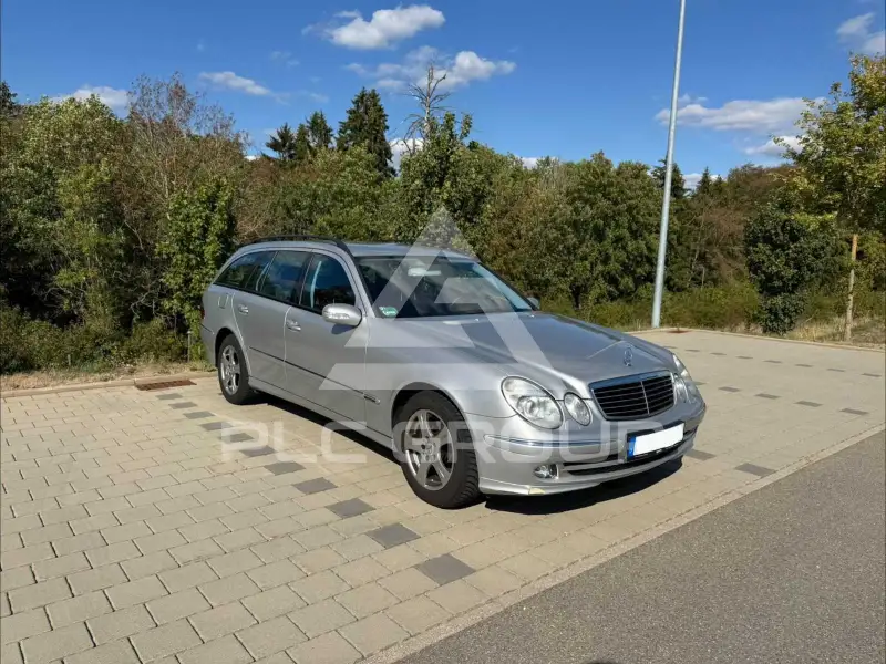 2005 Mercedes Benz E 200