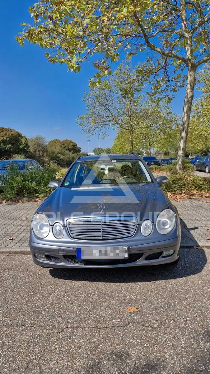 2005 Mercedes Benz E 200