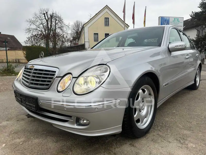 2005 Mercedes Benz E 200