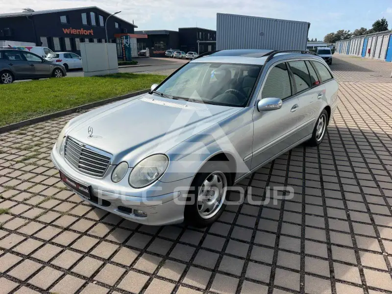 2005 Mercedes Benz E 200