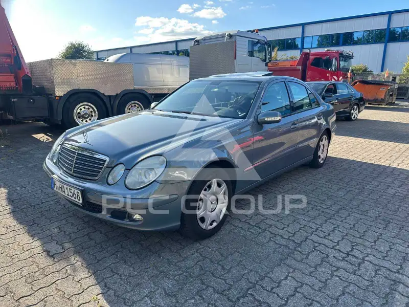 2005 Mercedes Benz E 200